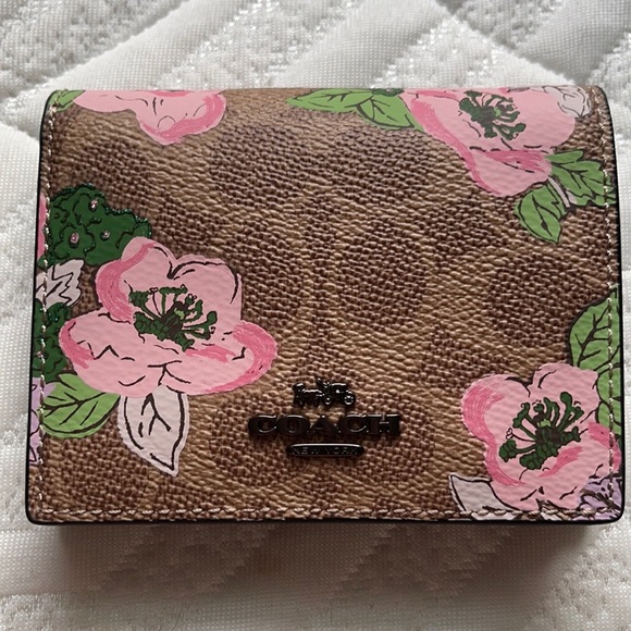 Coach Handbags - COACH SMALL SNAP WALLET SIGNATURE BLOSSOM PRINT
